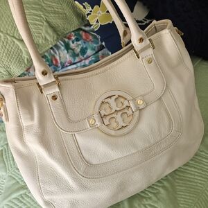 Tory Burch Cream Leather Shoulder Bag with Gold Accents